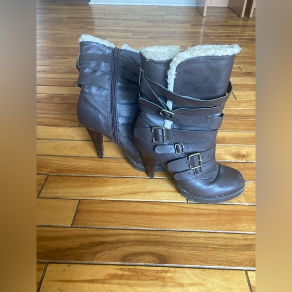 High heel boots - Picture 3 of 3